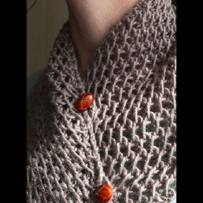 Tilted Neckwarmer by Susanna IC, free pattern, photo © ArtQualia